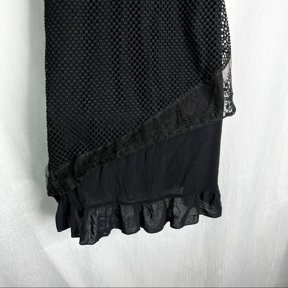 3/15❤️JON & ANNA Asymmetrical Fishnet Lace Top - Picture 7 of 13